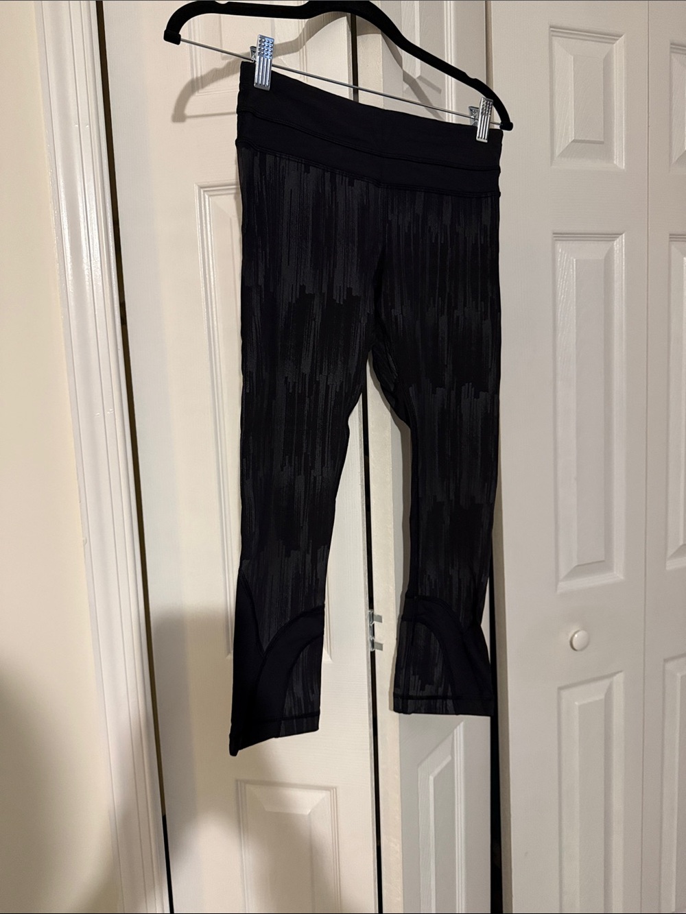 Lululemon women’s high waisted Leggings